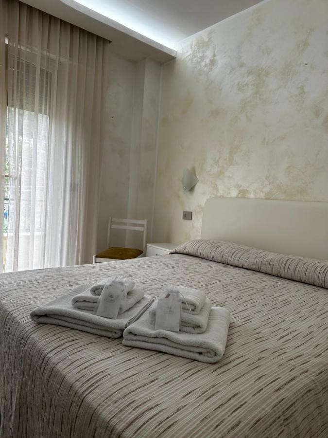 Double Room,1399060571:JPEG