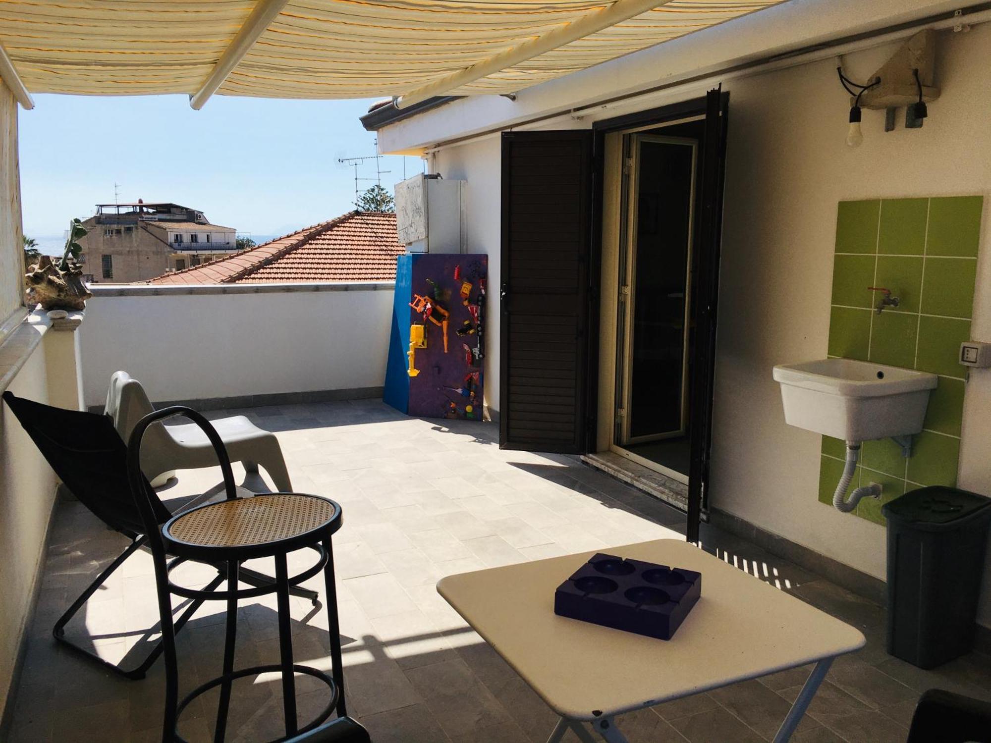 Apartment Terrace,1559463247:JPEG