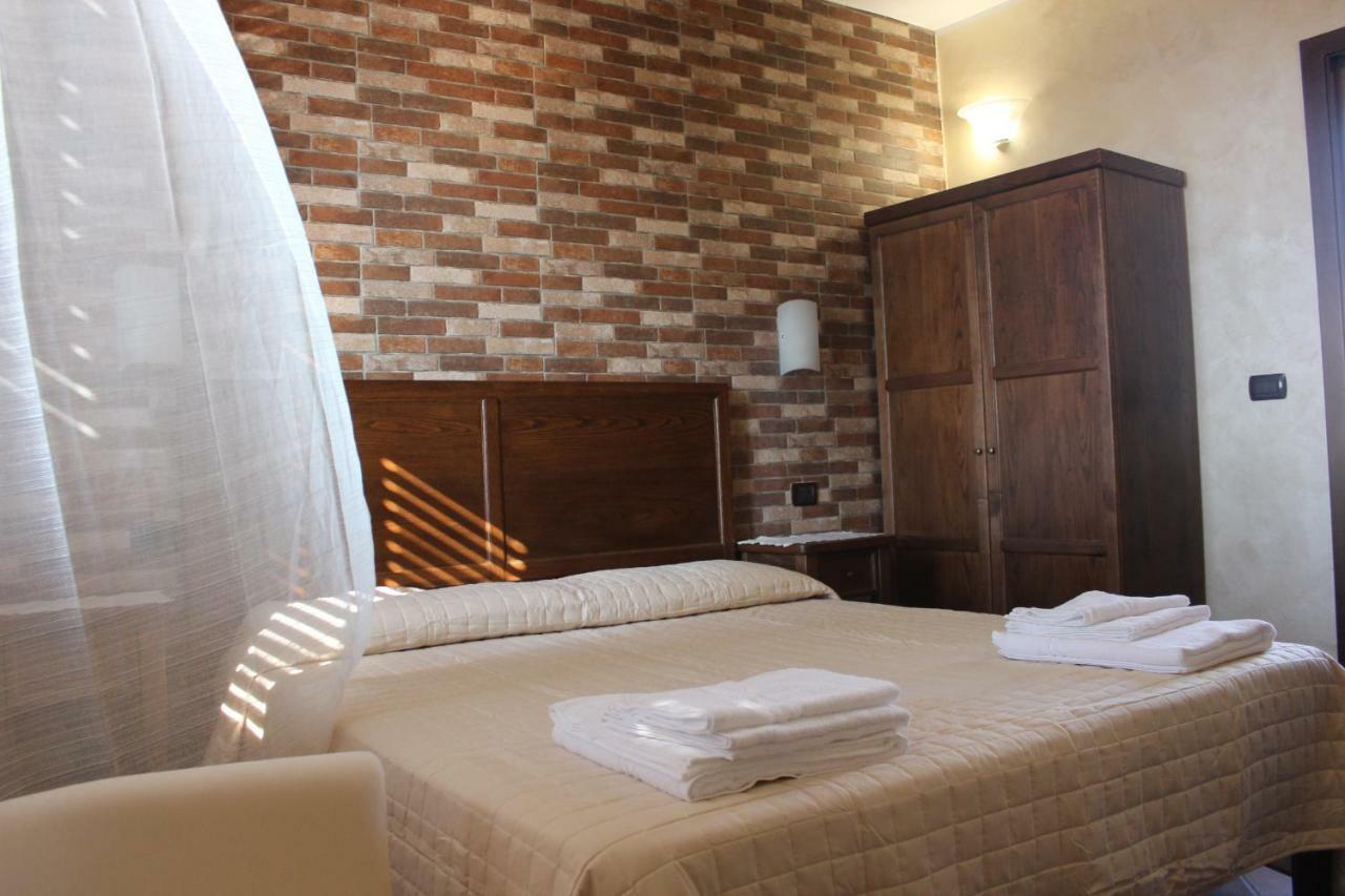 Deluxe Double Room with Balcony and Sea View