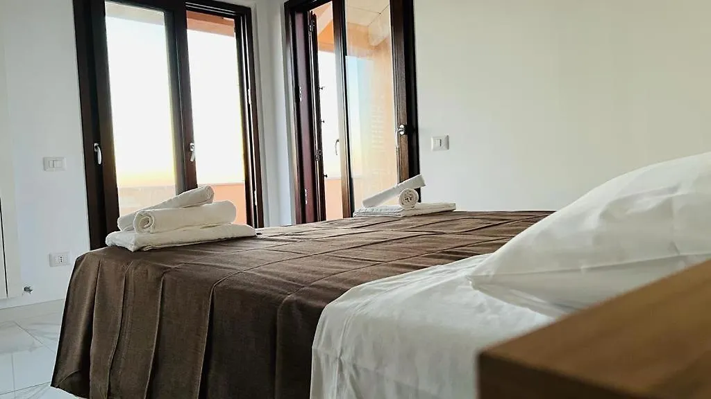 Topazio Rooms & Apartment Tropea-1