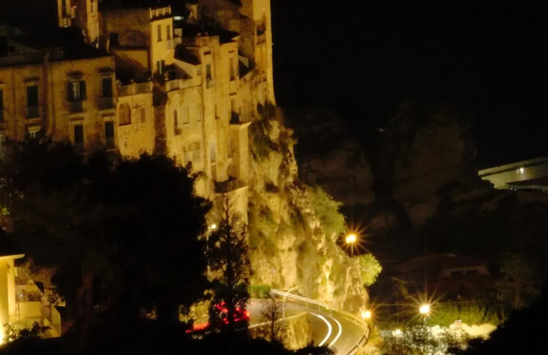 Vacanze Bellavista Tropea Apartment Or Suites-1