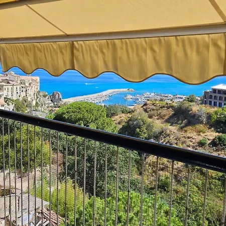 Vacanze Bellavista Tropea Apartment Or Suites-3