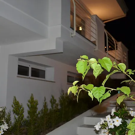 Centurio Luxury Rooms-2